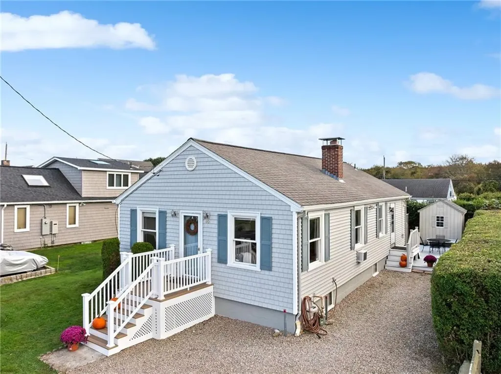 40 Gaspee Road Narragansett RI 02882