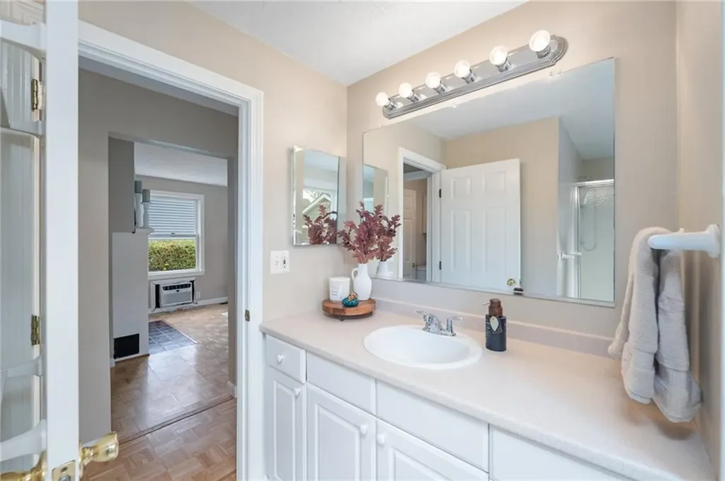 40 Gaspee Road Narragansett RI 02882