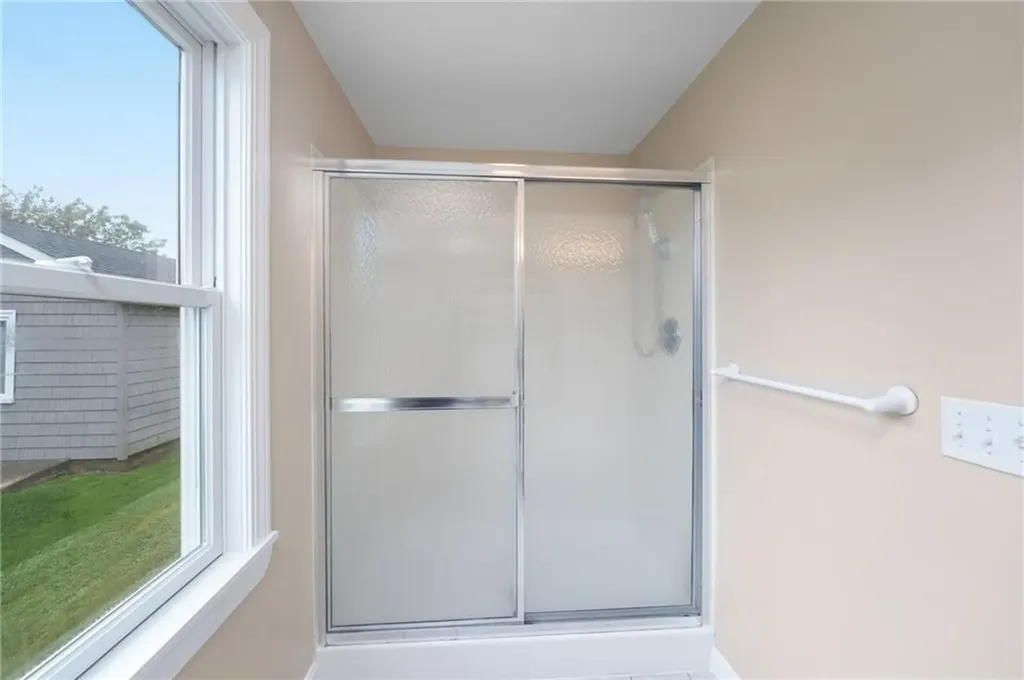 40 Gaspee Road Narragansett RI 02882