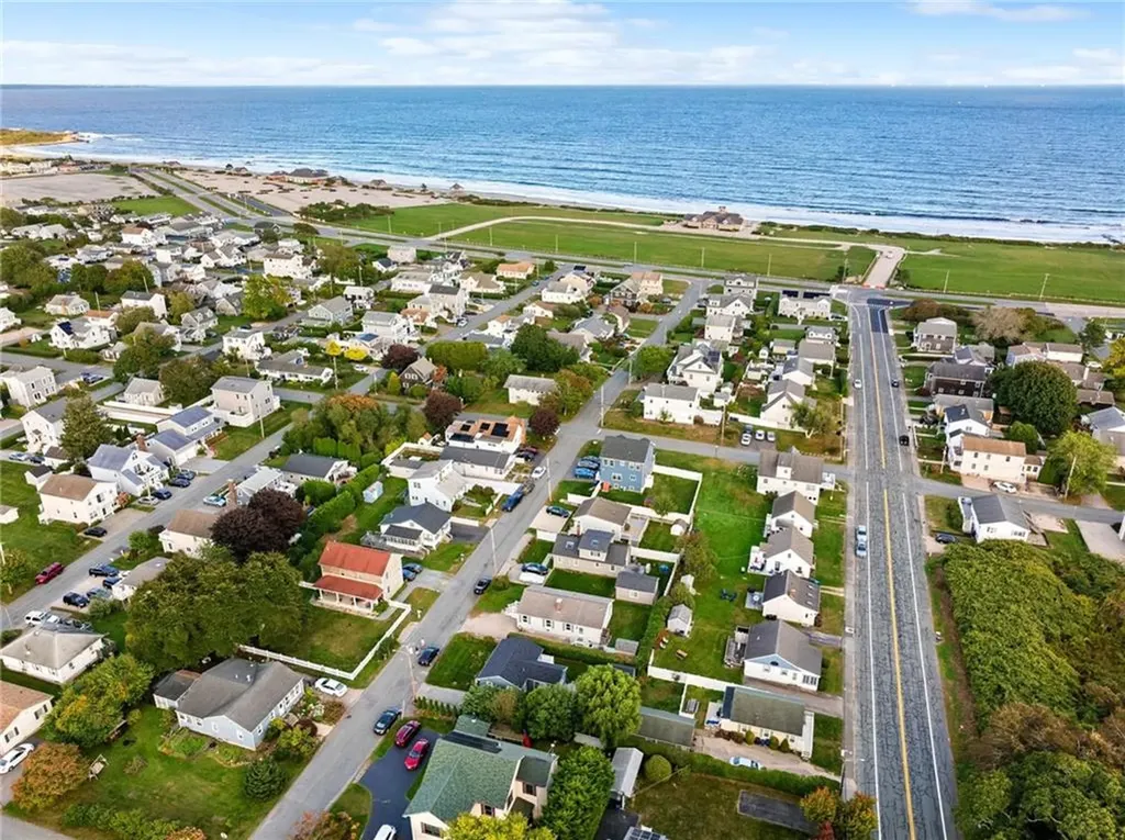 40 Gaspee Road Narragansett RI 02882