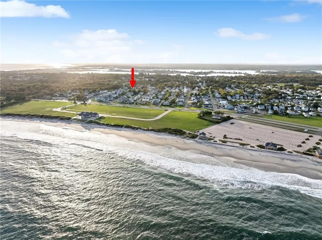 40 Gaspee Road Narragansett RI 02882