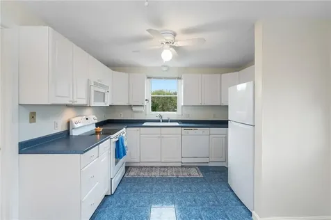 40 Gaspee Road Narragansett RI 02882