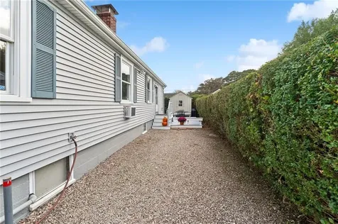 40 Gaspee Road Narragansett RI 02882