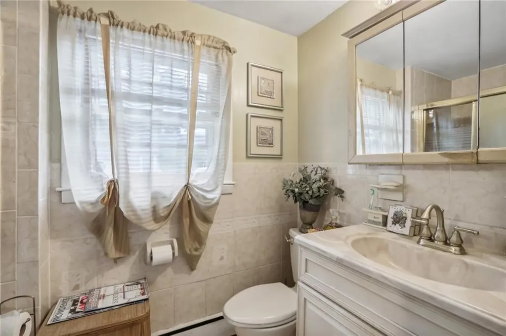 54 Speck Avenue Cranston RI 02910