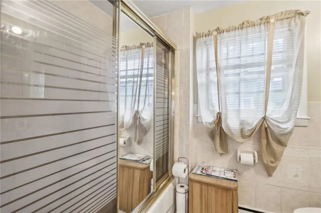 54 Speck Avenue Cranston RI 02910
