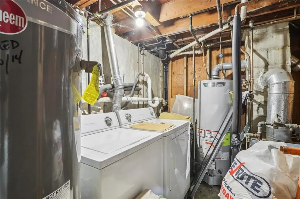 54 Speck Avenue Cranston RI 02910