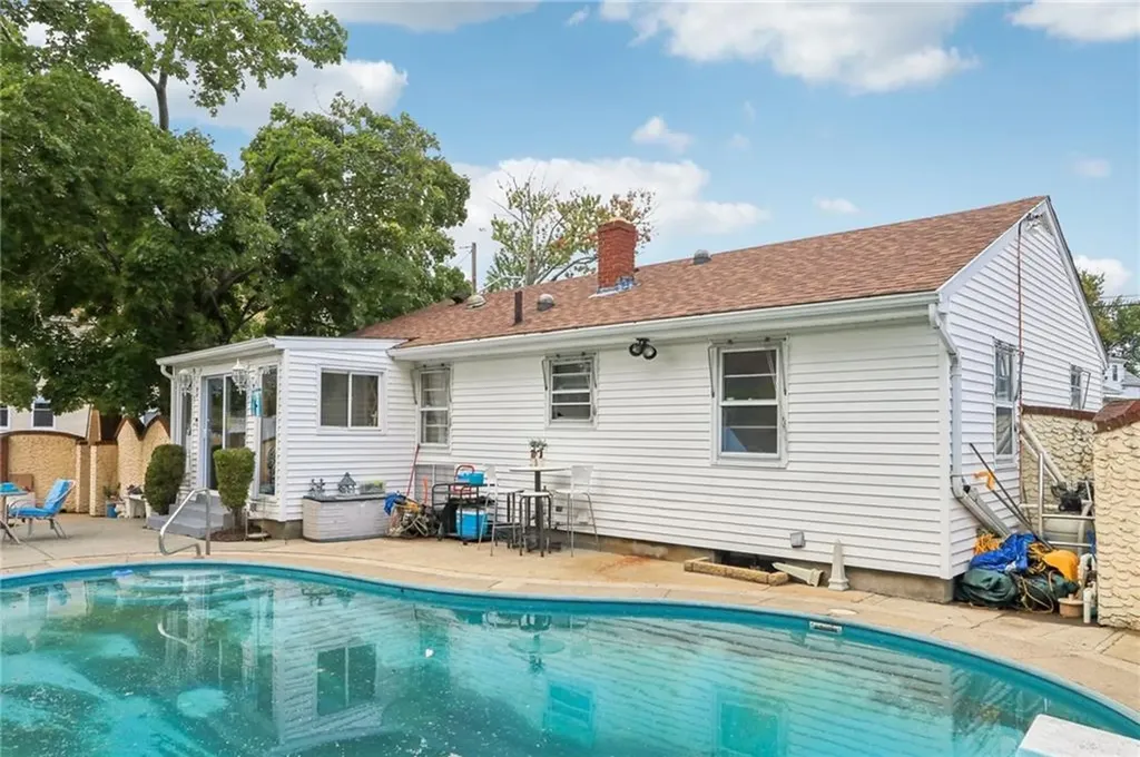 54 Speck Avenue Cranston RI 02910