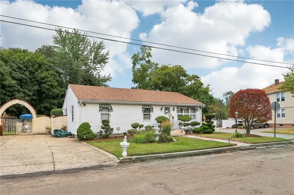 54 Speck Avenue Cranston RI 02910