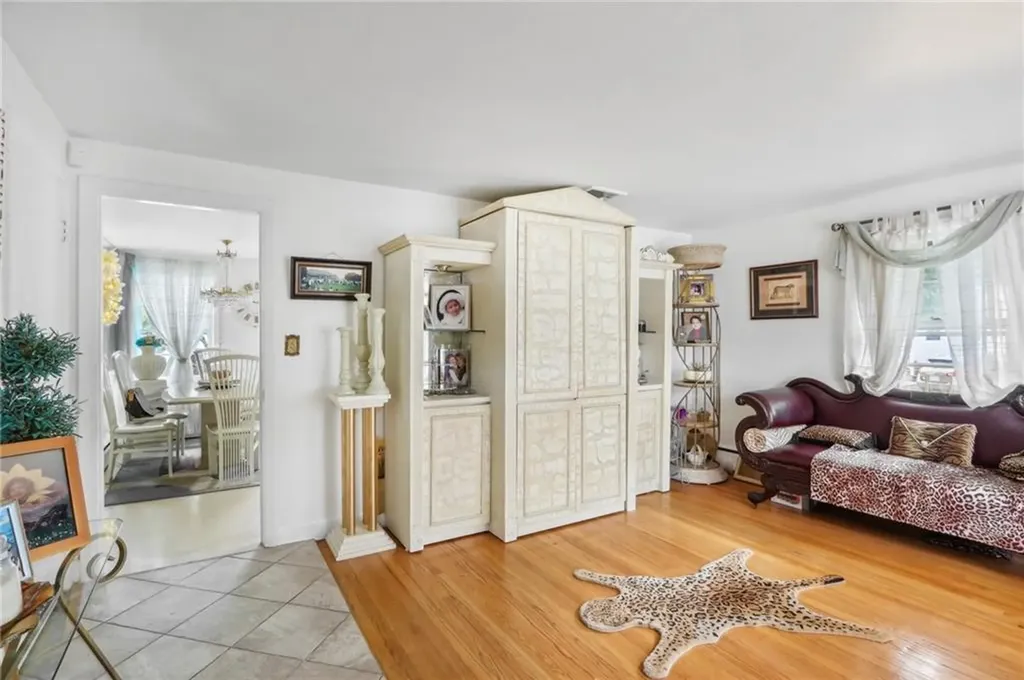 54 Speck Avenue Cranston RI 02910