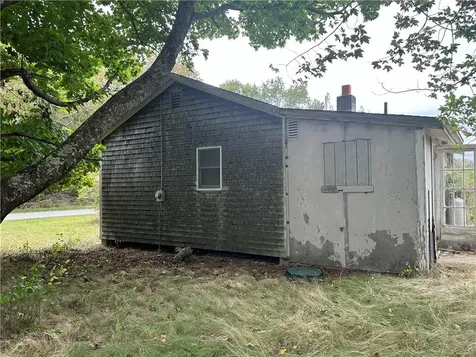 02 Raphael Avenue Portsmouth RI 02872