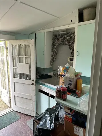 02 Raphael Avenue Portsmouth RI 02872