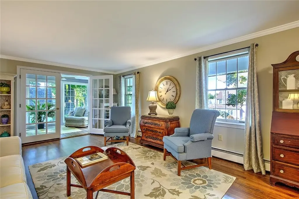 36 Sullivan Lane Bristol RI 02809