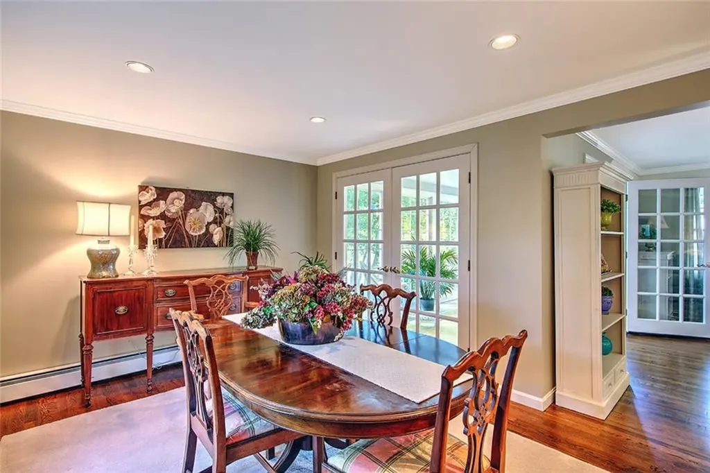36 Sullivan Lane Bristol RI 02809