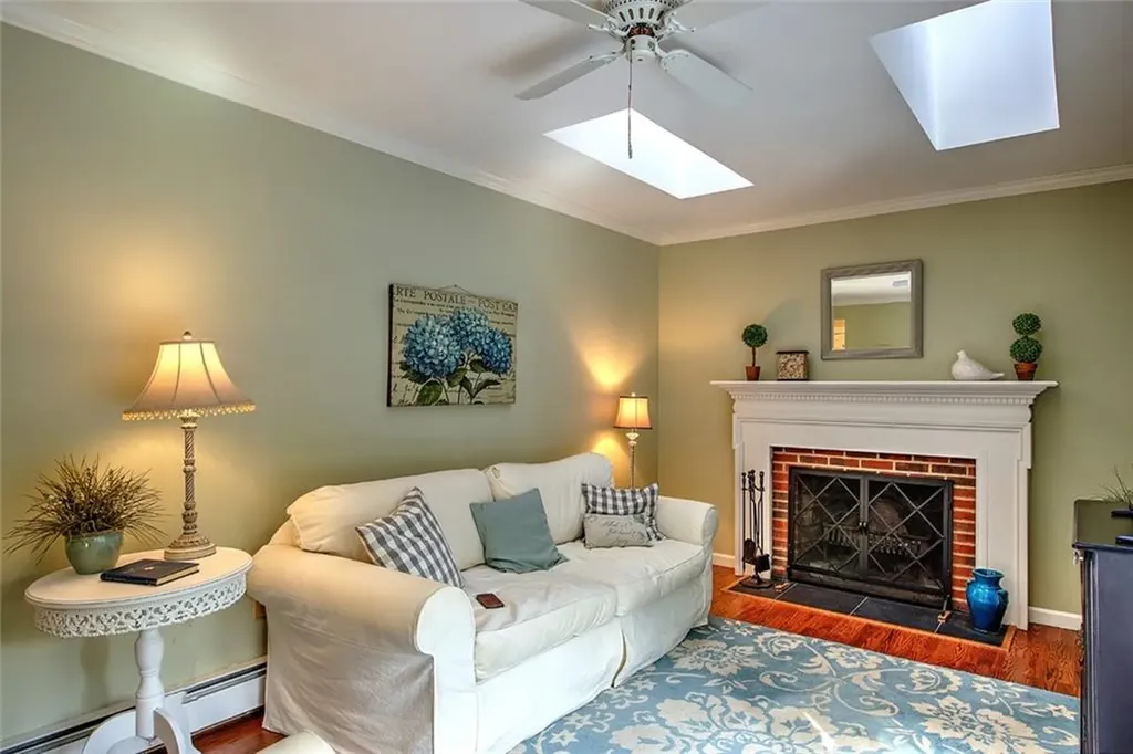 36 Sullivan Lane Bristol RI 02809