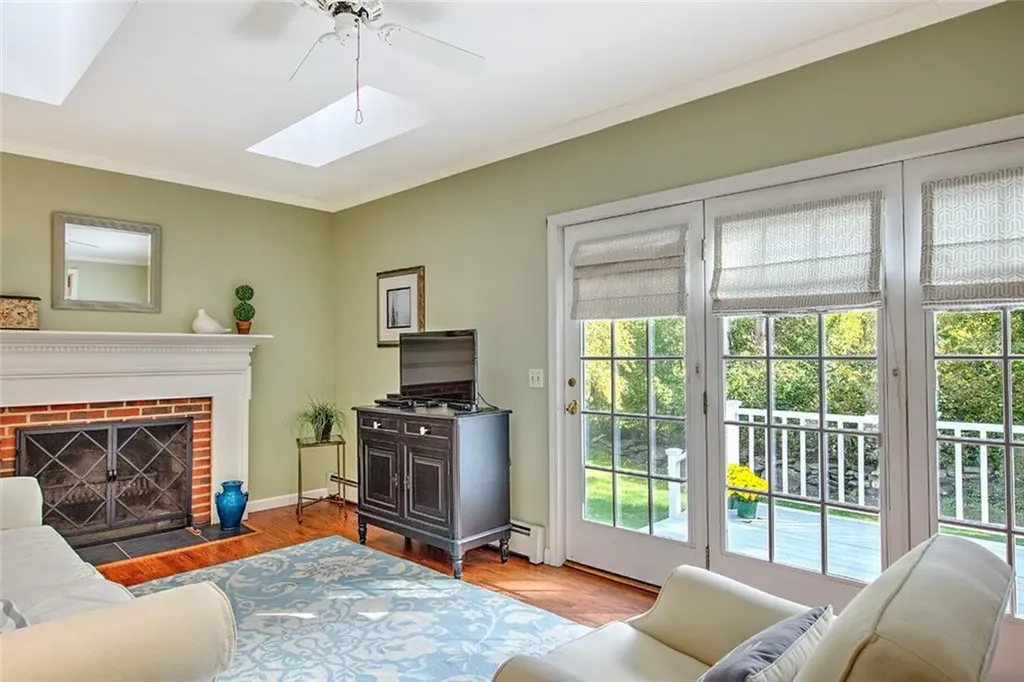 36 Sullivan Lane Bristol RI 02809
