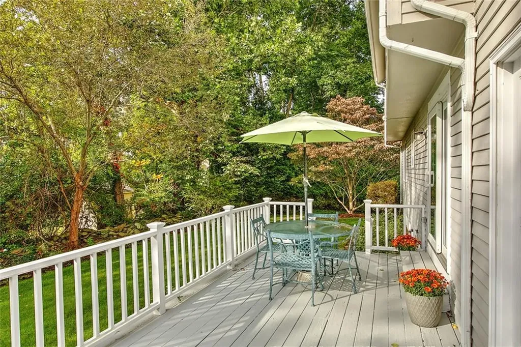 36 Sullivan Lane Bristol RI 02809
