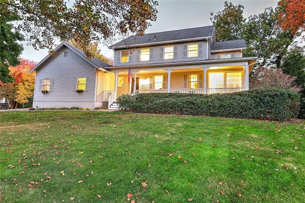36 Sullivan Lane Bristol RI 02809
