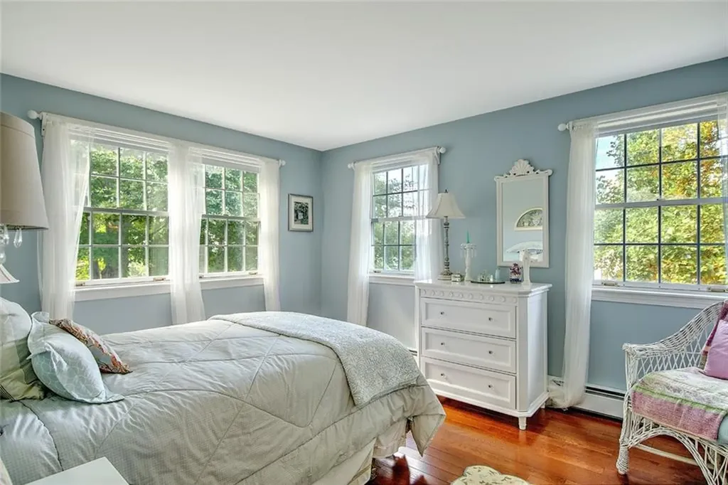 36 Sullivan Lane Bristol RI 02809