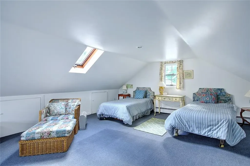 36 Sullivan Lane Bristol RI 02809