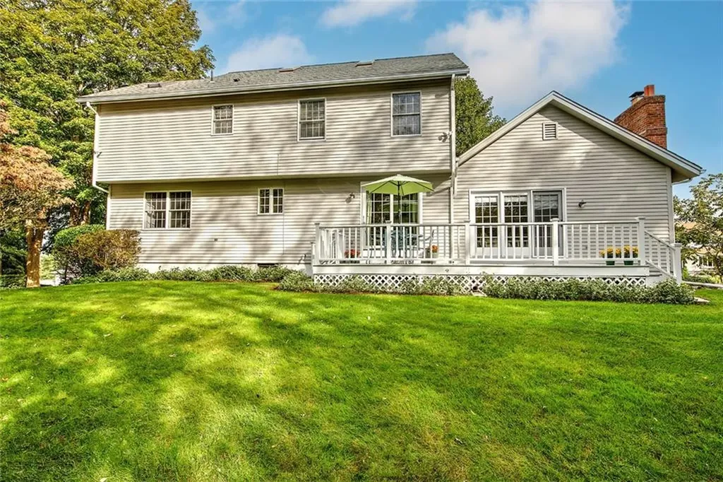 36 Sullivan Lane Bristol RI 02809