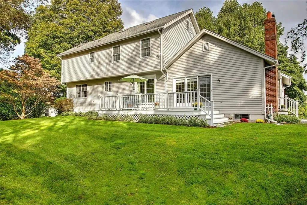 36 Sullivan Lane Bristol RI 02809