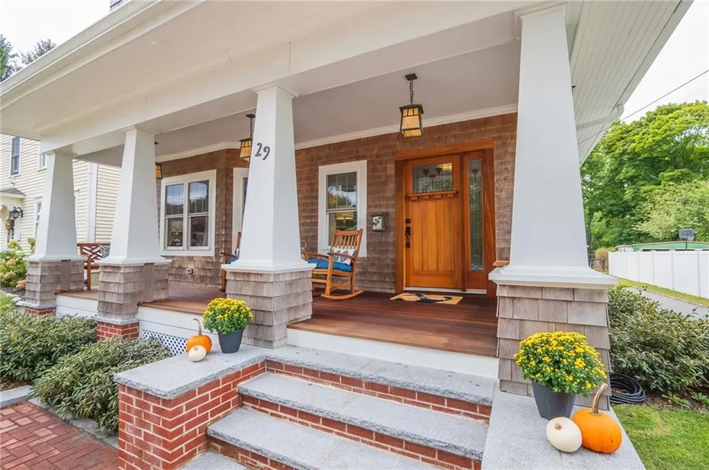 29 S Atlantic Avenue Warwick RI 02888