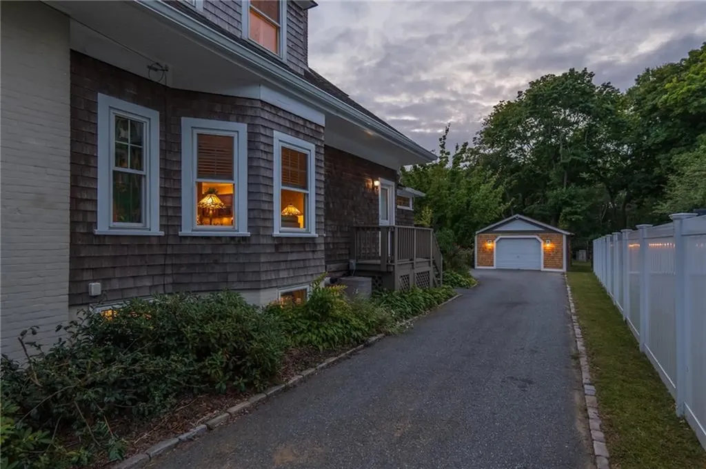 29 S Atlantic Avenue Warwick RI 02888