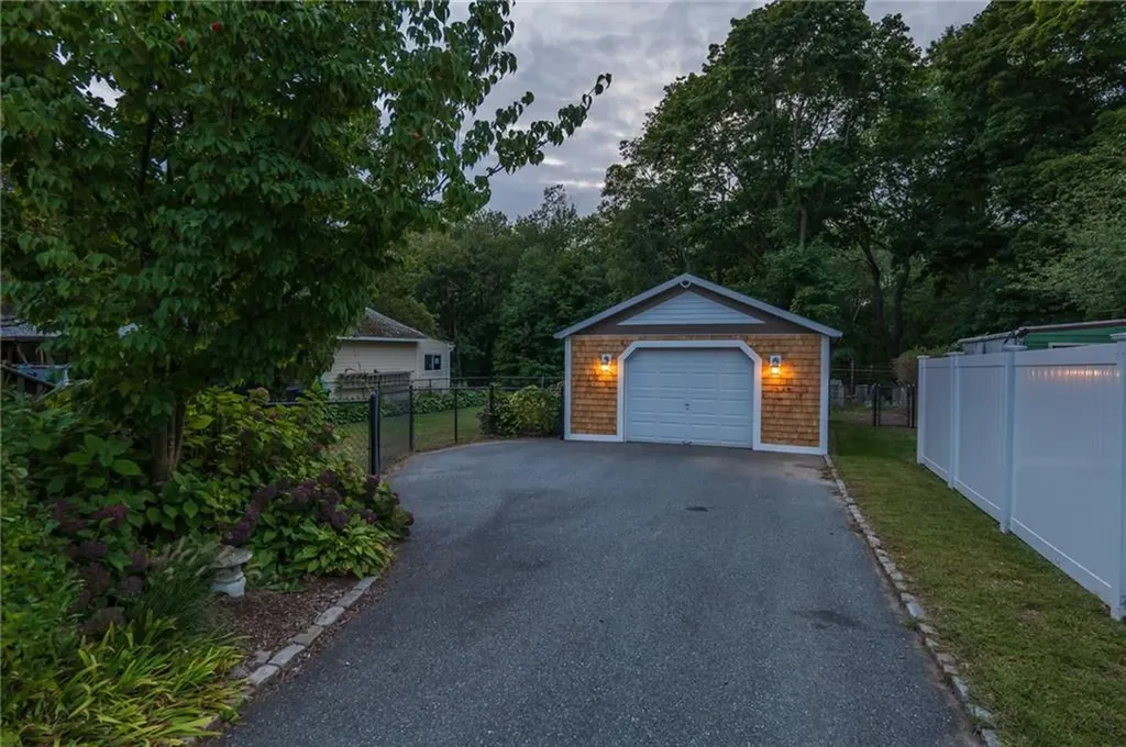 29 S Atlantic Avenue Warwick RI 02888