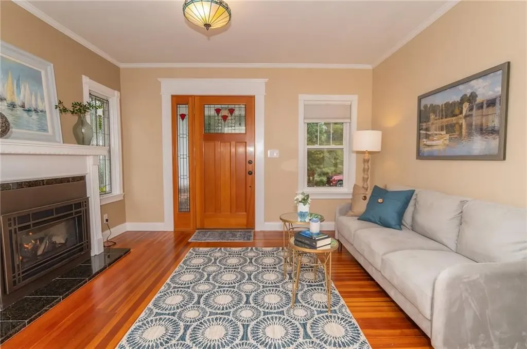 29 S Atlantic Avenue Warwick RI 02888