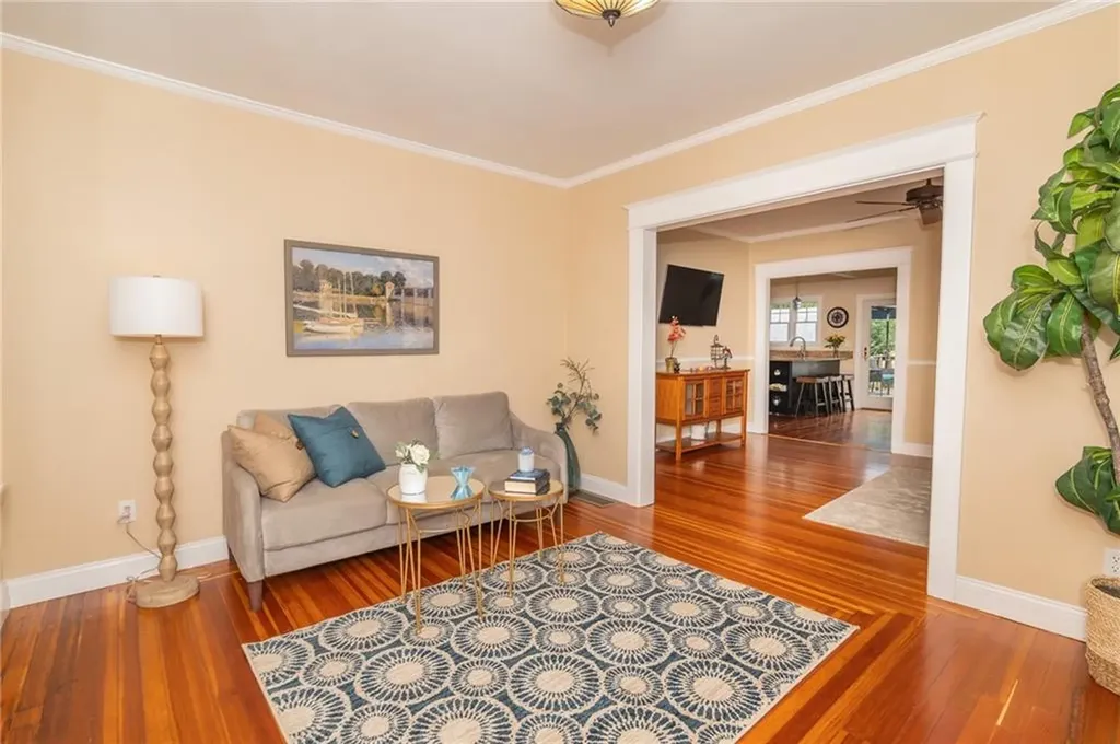 29 S Atlantic Avenue Warwick RI 02888
