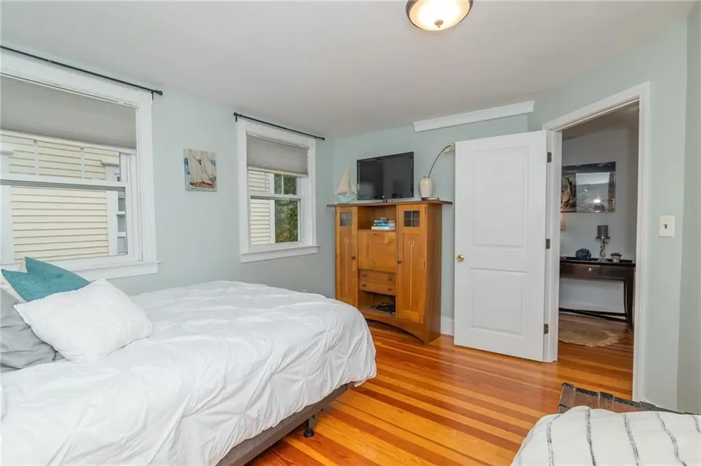 29 S Atlantic Avenue Warwick RI 02888