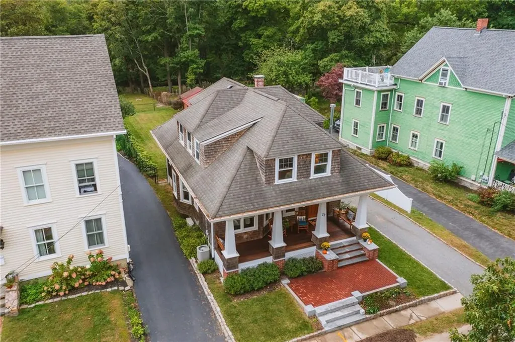 29 S Atlantic Avenue Warwick RI 02888
