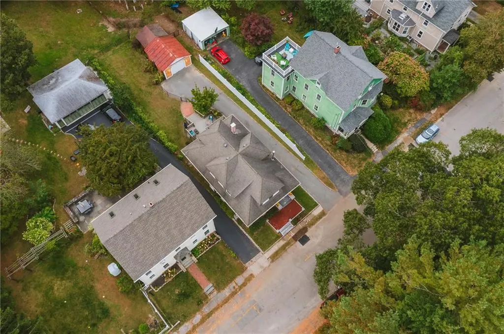 29 S Atlantic Avenue Warwick RI 02888