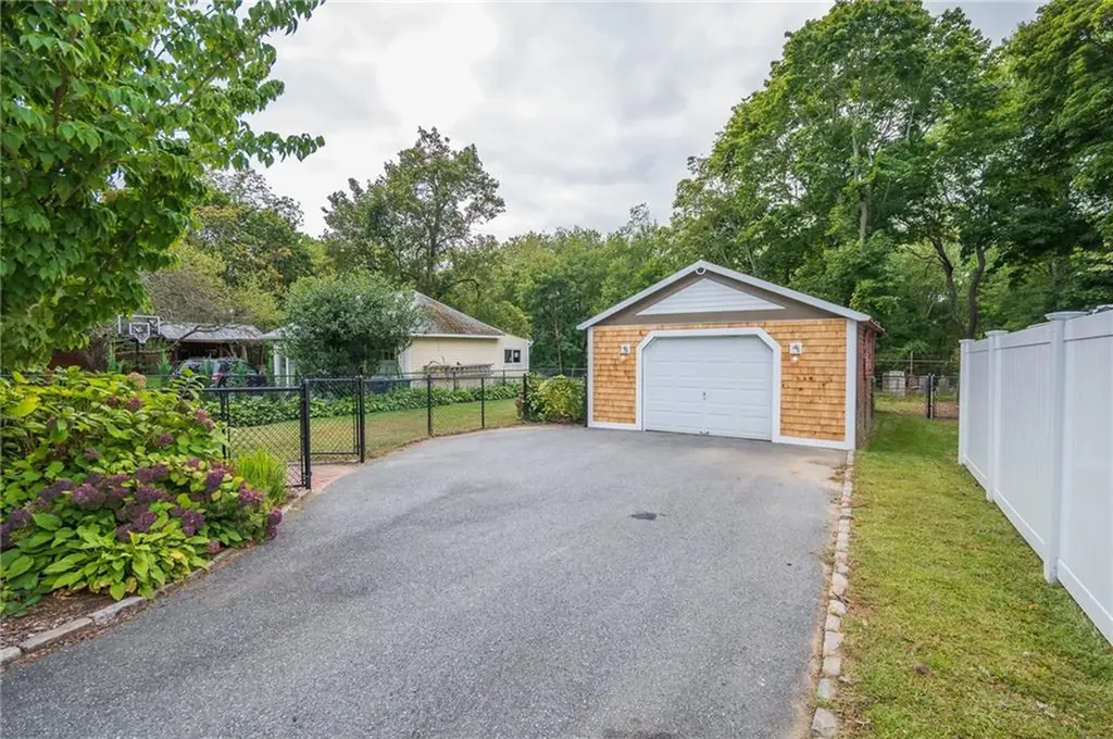 29 S Atlantic Avenue Warwick RI 02888