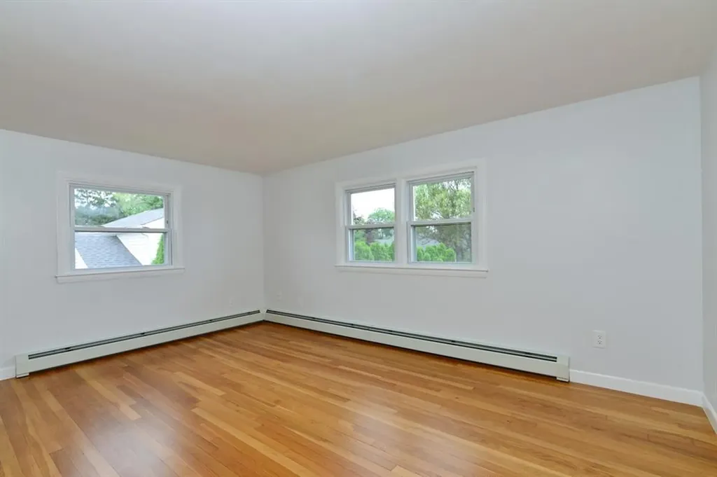 34 Underwood Lane Middletown RI 02842