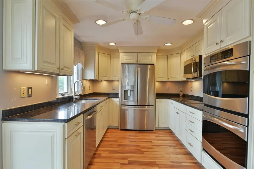 34 Underwood Lane Middletown RI 02842