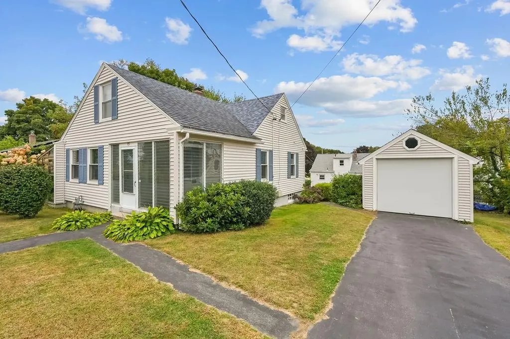 95 Arcadia Avenue Cranston RI 02910