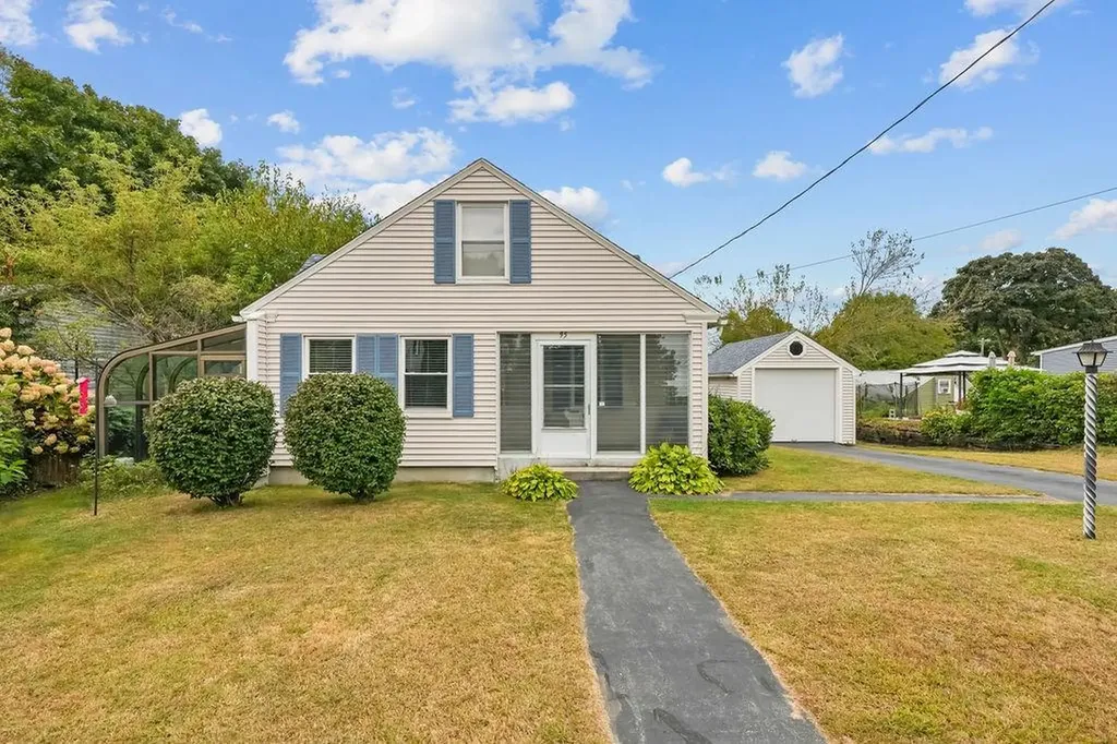 95 Arcadia Avenue Cranston RI 02910