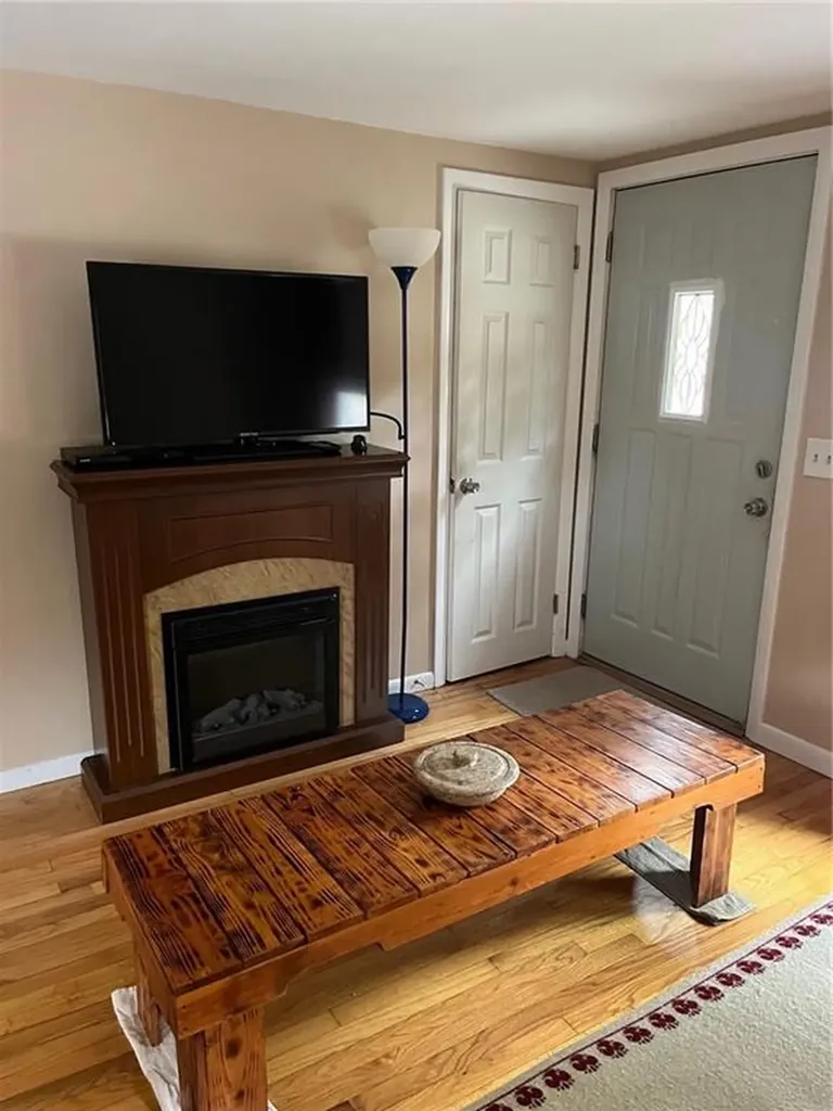 26 Atlantic Avenue Warwick RI 02888
