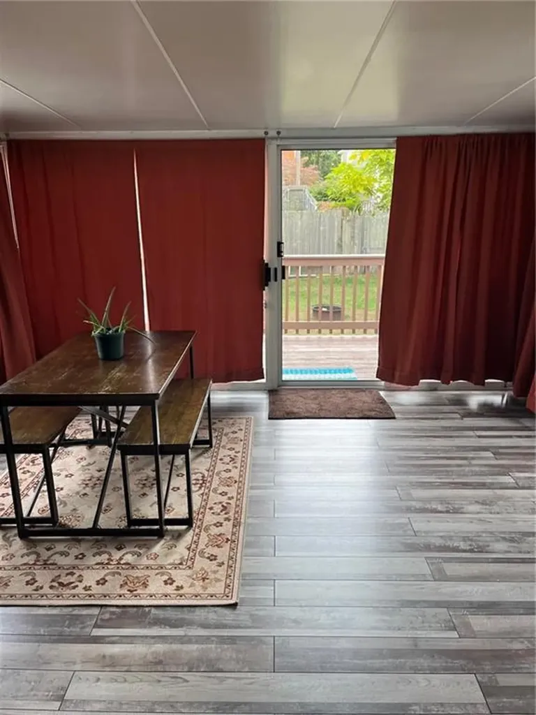 26 Atlantic Avenue Warwick RI 02888