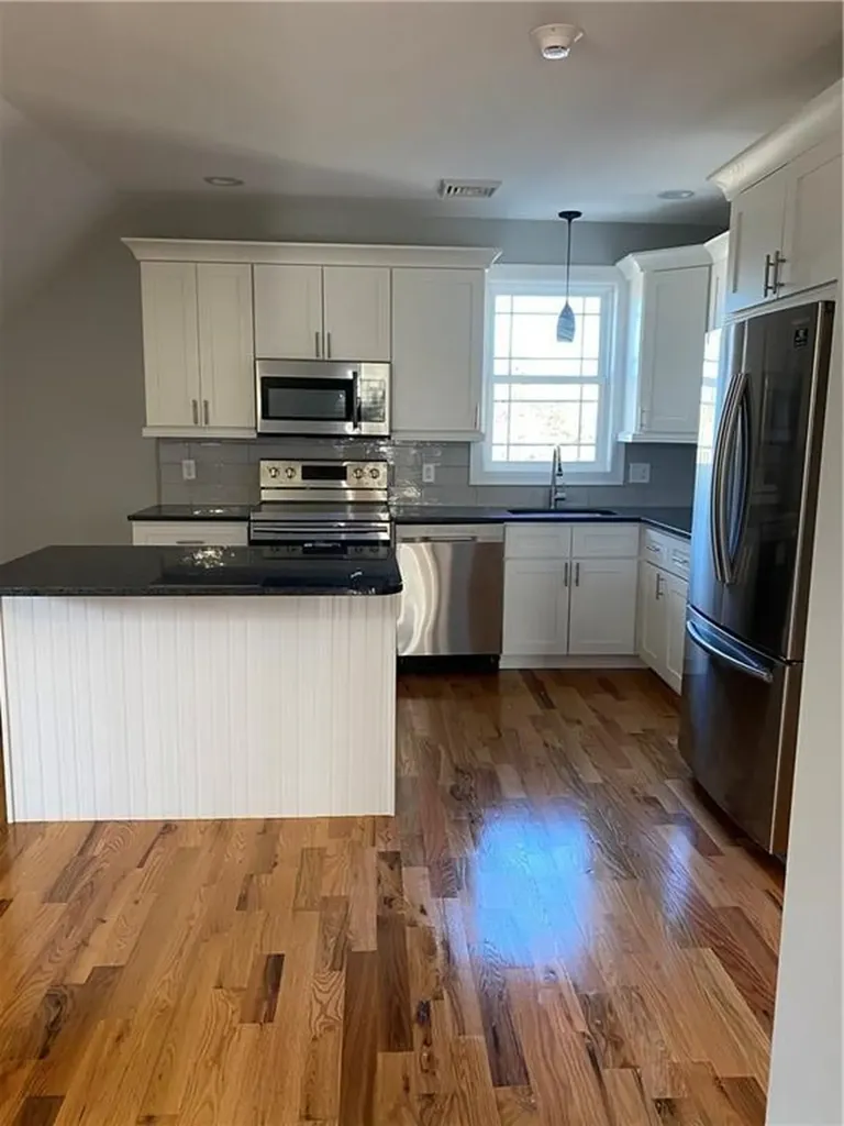 728 Broad Street Providence RI 02907