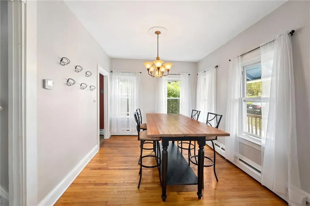55 Pierce Avenue Tiverton RI 02878