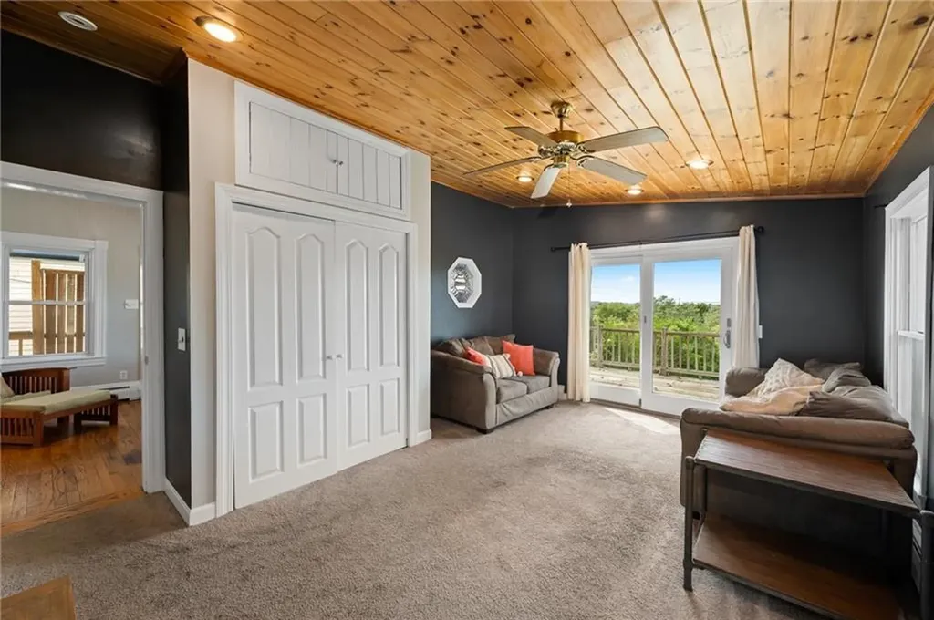 55 Pierce Avenue Tiverton RI 02878