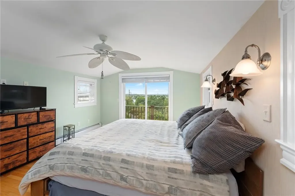 55 Pierce Avenue Tiverton RI 02878