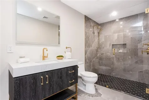 18 Sachuest Drive Middletown RI 02842