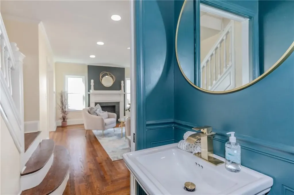 48 Harvard Street Pawtucket RI 02860