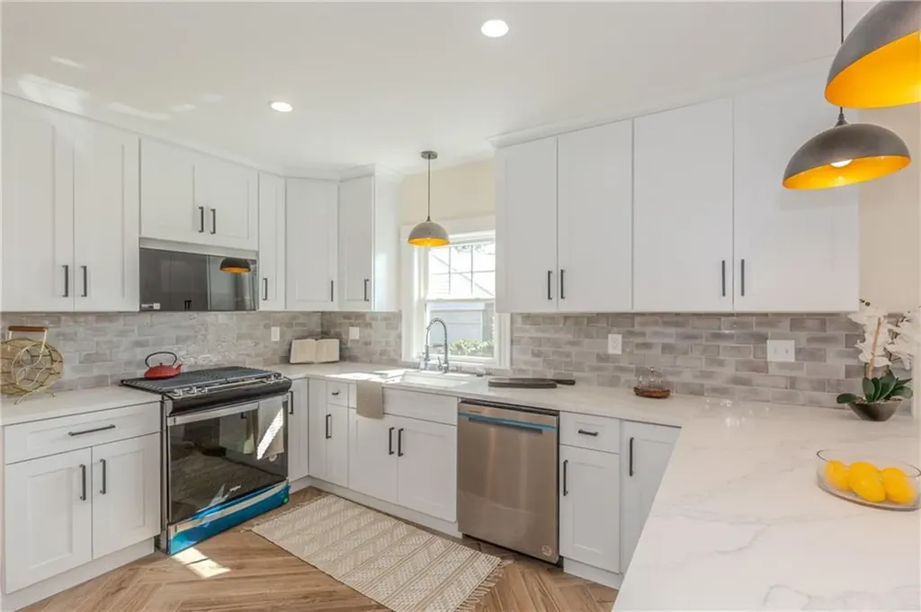 48 Harvard Street Pawtucket RI 02860