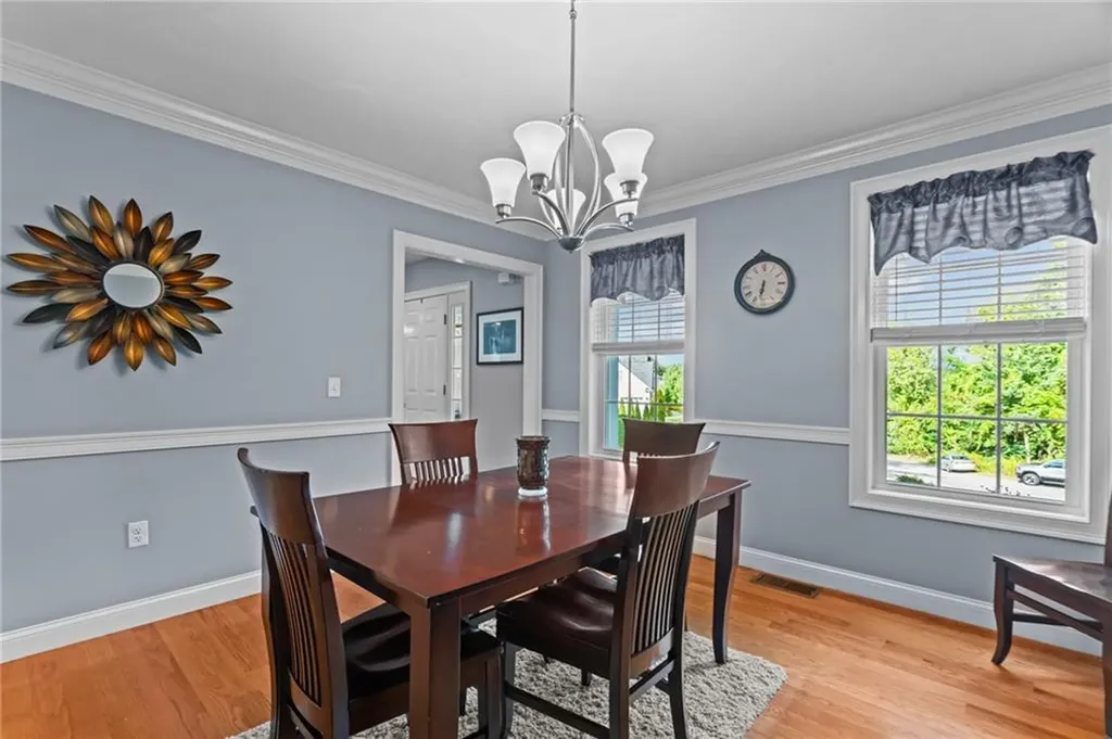 10 Corys Lane Cumberland RI 02864