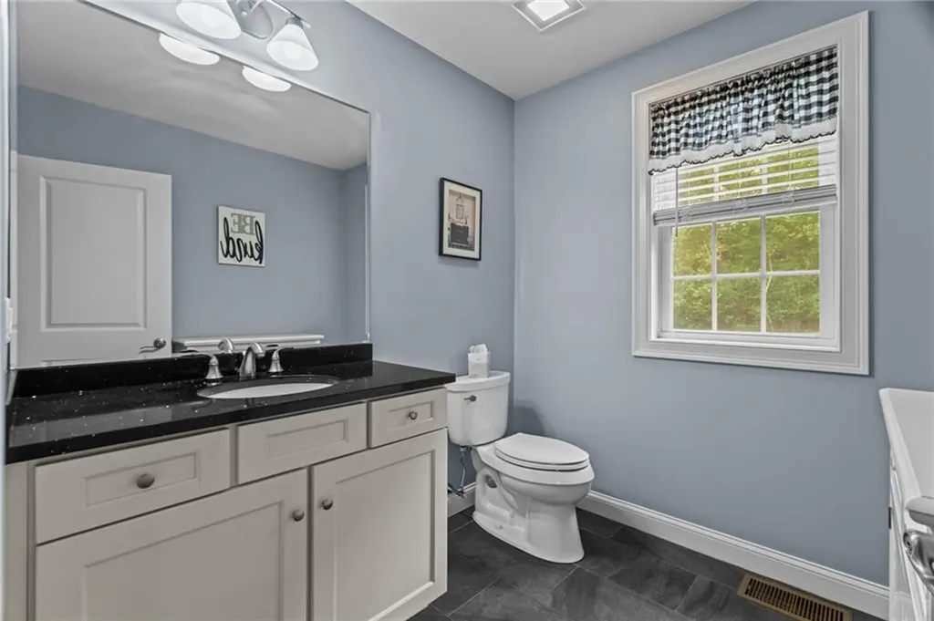 10 Corys Lane Cumberland RI 02864