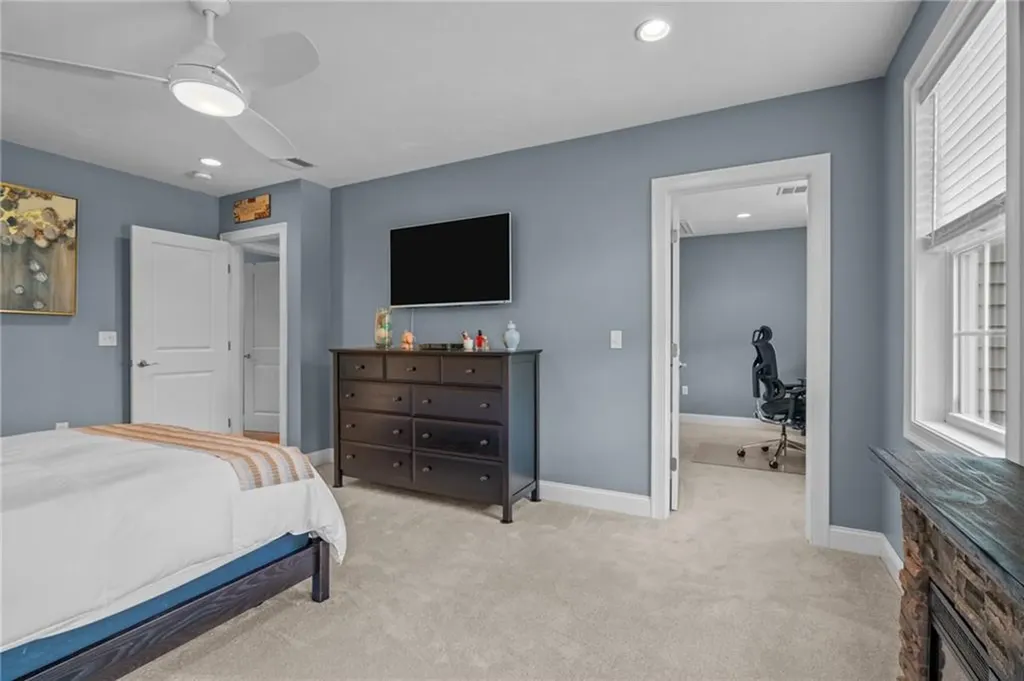 10 Corys Lane Cumberland RI 02864